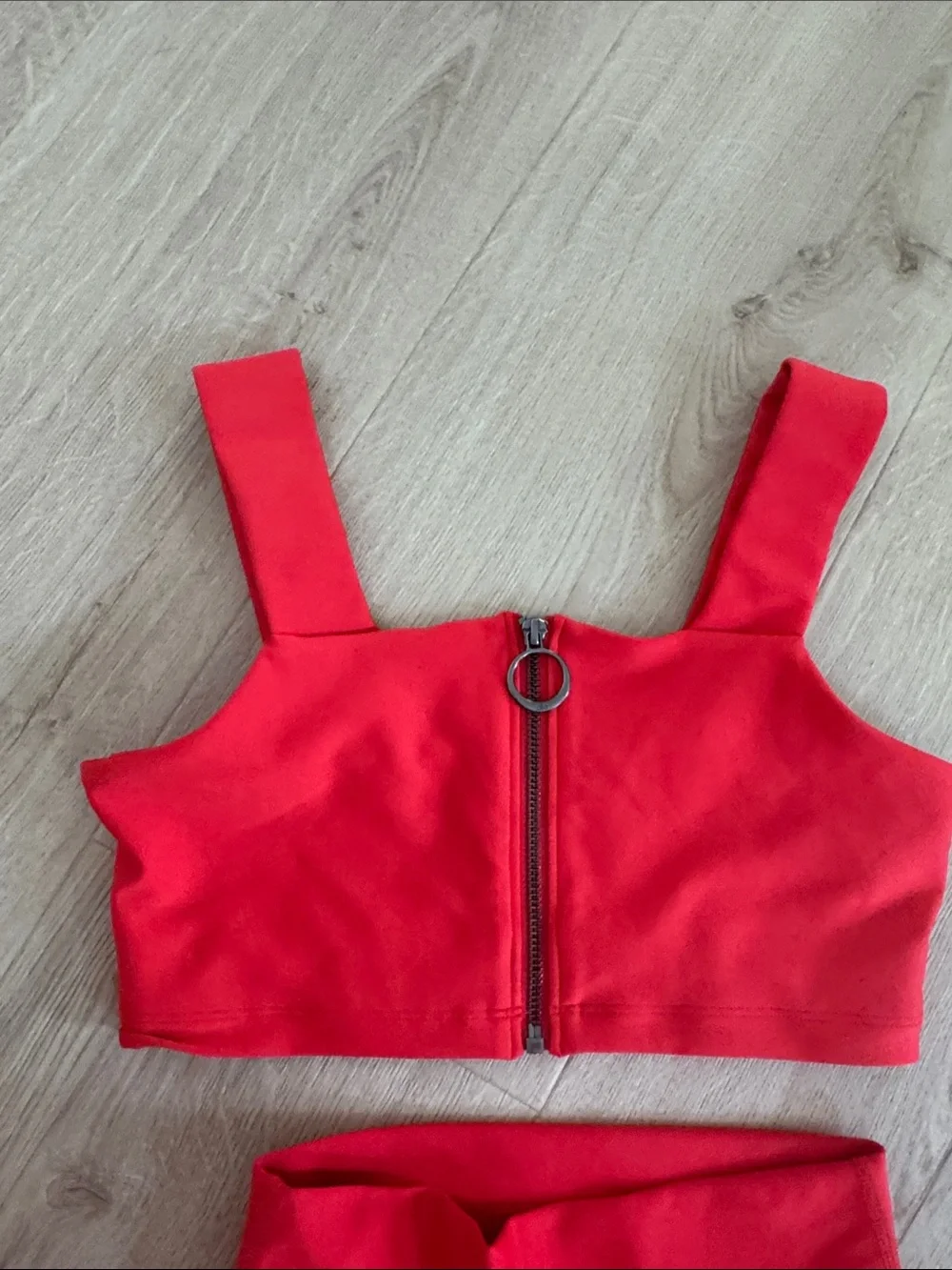 ALO Yoga Red Zip-Front Crop Top & High-Waist Leggings Set